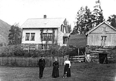 Søsterhaug (Sundveshaugen,Klokkare-haugen ,Bjørgaashaugen)